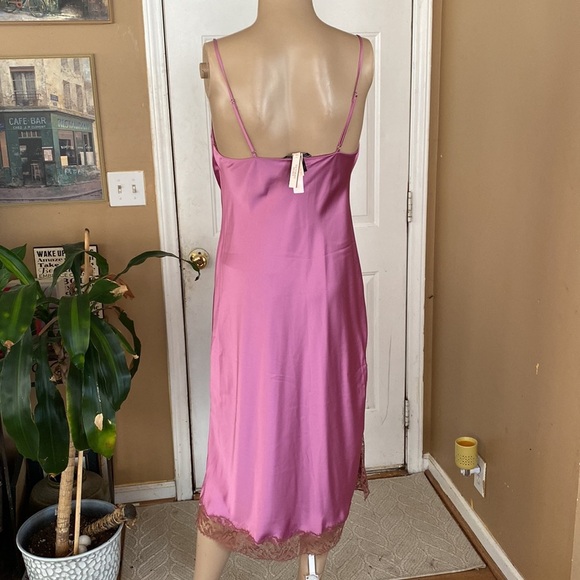 NWT Victoria’s Secret gown - Picture 8 of 11